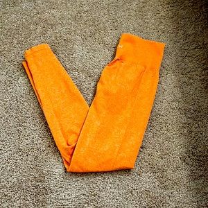 NVGTN scrunch leggings size xs